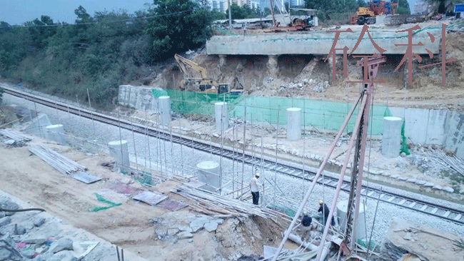 海南东方市跨铁路桥墩切割